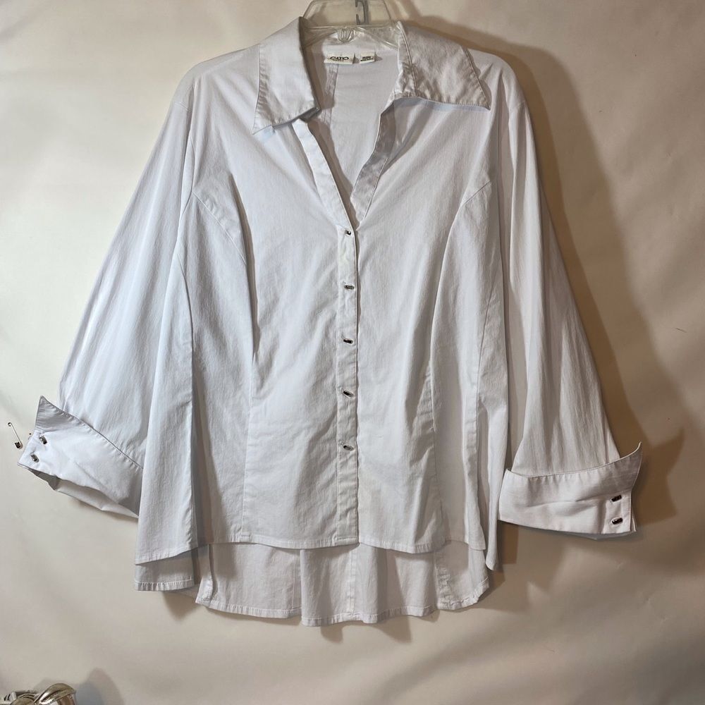 Cato White Mostly Cotton Shirt with 3/4 Sleeves and Faux Links on Cuffs 18 - 20